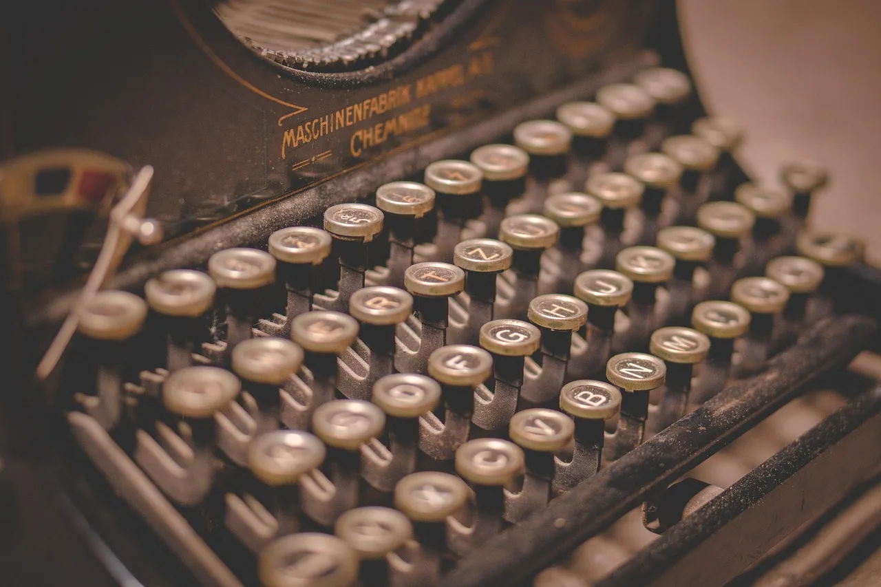 typewriter, writing, text, writer, old, retro, machine, write, office, paper, nostalgia, author, book, letter, news, journalism, black, keyboard, letters, journalist, editor, newsroom, editor, editor, editor, editor, editor, newsroom, newsroom, newsroom. How US analysts mine SEC EDGAR filings for competitive intelligence dashboards